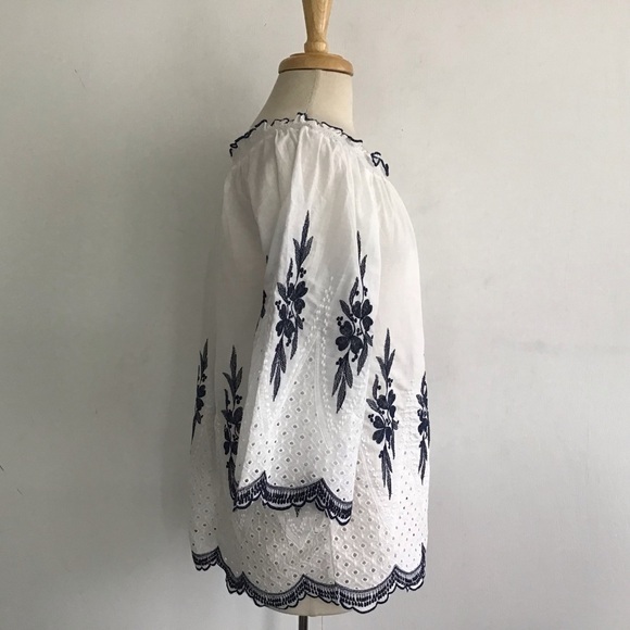 RD KOKO White Eyelet and Blue Embroidered 3/4 Sleeve boho elastic neck blouse M - Picture 3 of 9